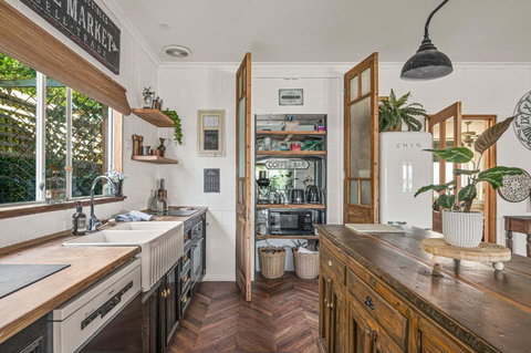 Palm Tree Cottage - Aldinga Beach - C21 SouthCoast Holidays - Accommodation Cairns 3