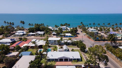 Palm View Holiday Apartments - Accommodation Cairns 2