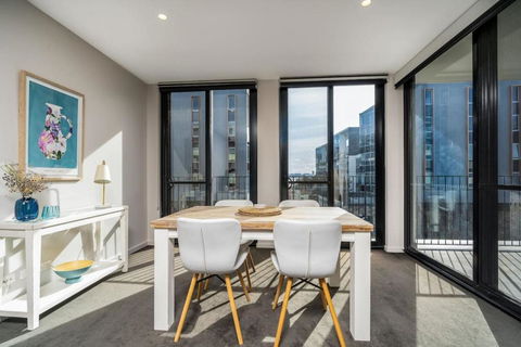 Paradise In Popular Pier Complex Apt - Kingston - Accommodation Cairns 3