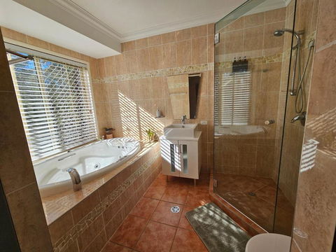 Paradise - Accommodation Cairns 0