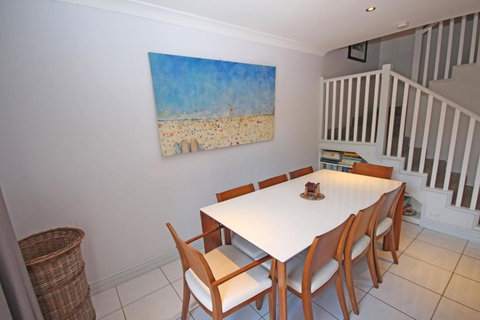 Paradise Waters 13 - Accommodation Cairns 3