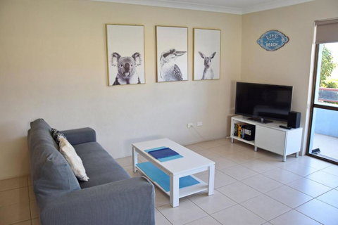 Paragon Apartment 3 - Bring Your Own Linen. - Accommodation Cairns 0