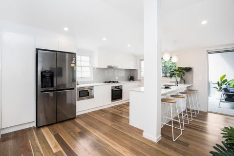 Park Avenue Terrace House Sleeps 9 - Accommodation Cairns 1