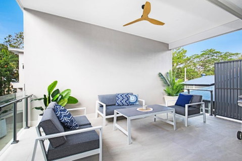 Park Avenue Terrace House Sleeps 9 - Accommodation Cairns 3