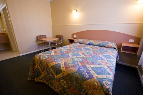 Parkville Motel - Accommodation Cairns 2