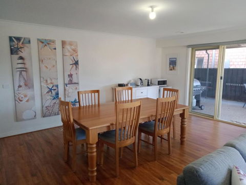 Parkway Place B&B - Accommodation Cairns 3