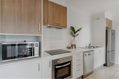 Peaceful 1-Bed Apartment Close To Lonsdale St - Accommodation Cairns 1