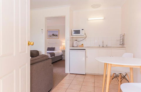 Penola Coonawarra Caravan Park - Accommodation Cairns 3