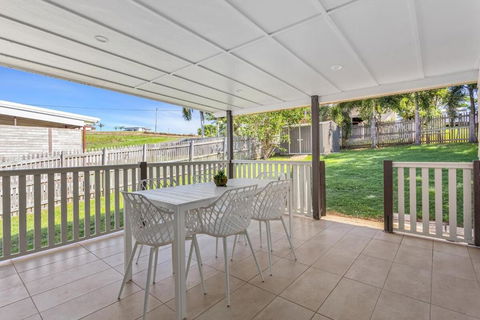 Perfect Cooee Bay Beach Getaway! - Accommodation Cairns 2