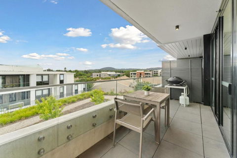 Perfect Location 1-Bed With Balcony, BBQ & Parking - Accommodation Cairns 3