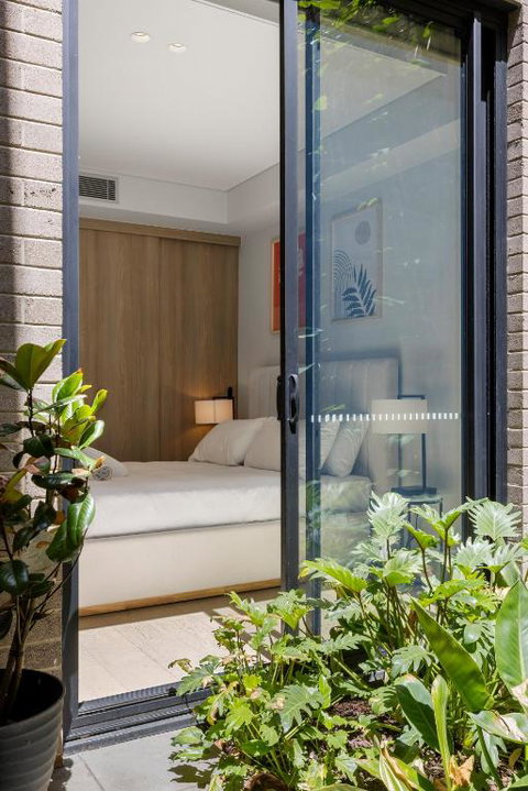 Perfect Vacation Home W Terrace & Private Garage - Accommodation Cairns 2