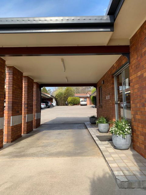 Peter Allen Motor Inn - Accommodation Cairns 1