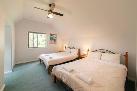 Pinnacle Retreat - Accommodation Cairns 2
