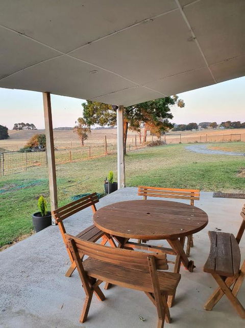 Pleasant Hill BnB - Accommodation Cairns 2