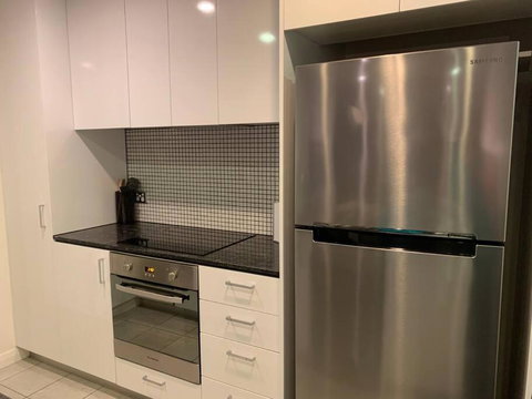 Plush @ Benjamin Way Belconnen - Accommodation Cairns 3