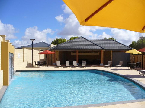 Port Denison Beach Resort - Accommodation Cairns 0