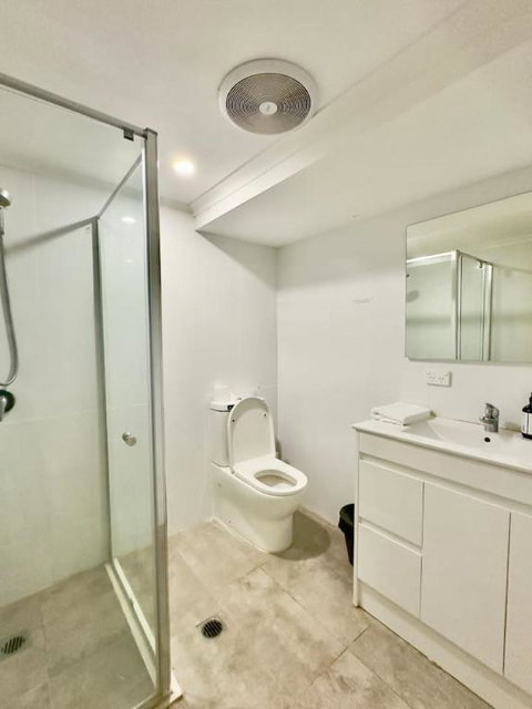 Prime 1BR Near Transport And Retail - Accommodation Cairns 3