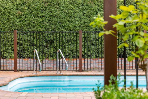 Private Pool Retreat In Watson - Accommodation Cairns 0