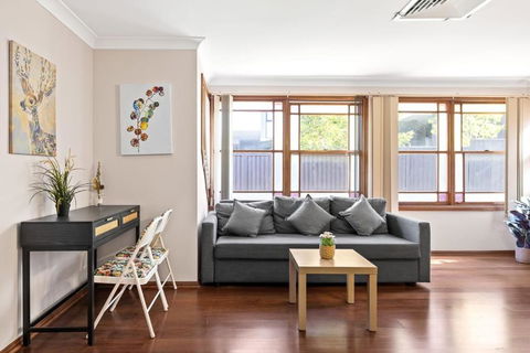 Quadruple Room W Ensuite In Gordon Near Train & Bus - Accommodation Cairns 2
