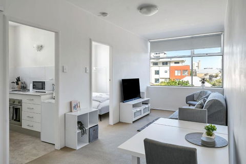 Quaint 1BD On The Doorstep Of Manly Beach - Accommodation Cairns 2
