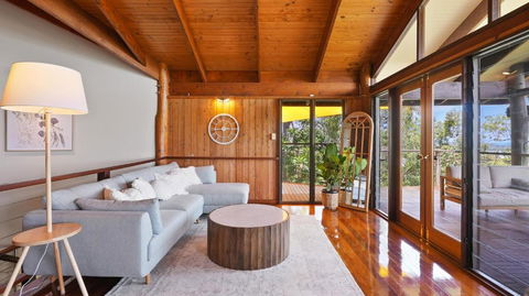 Rainforest Treehouse Sanctuary - With Ocean Views - Accommodation Cairns 3