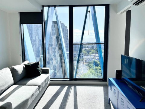 Readyset Apartments On Bouverie - Accommodation Cairns 3