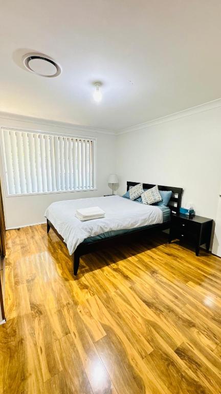 Quiet Family Townhouse In Wollongong CBD - Accommodation Cairns 2