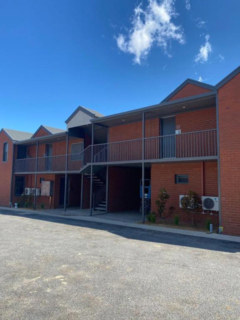 Railway Motel Myrtleford - Accommodation Cairns 0
