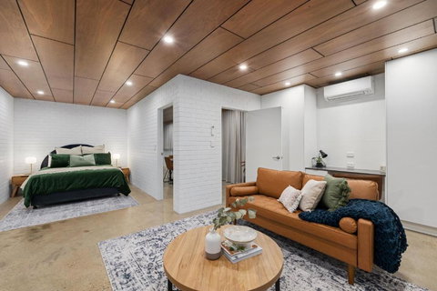 Railway Motel Myrtleford - Accommodation Cairns 2