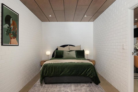 Railway Motel Myrtleford - Accommodation Cairns 1