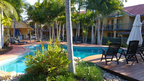 At Beach Court Holiday Villas - Accommodation Cairns 1