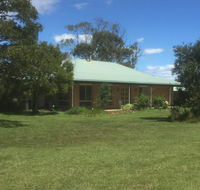 At HOME on HOLMES - Accommodation Cairns