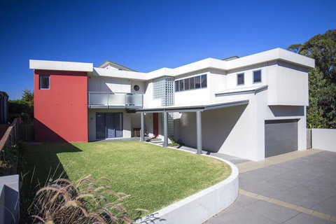 Atlantas, Mollymook Beach - Accommodation Cairns 1