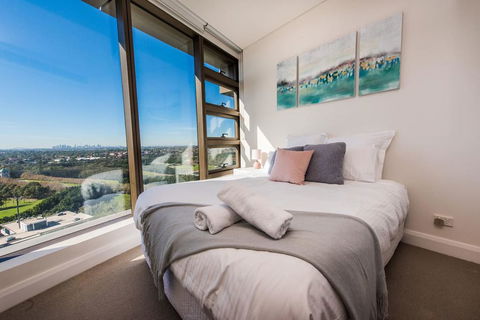 Australia Tower - Olympic Park Green - Accommodation Cairns 1