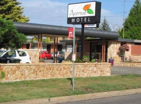 Avenue Motel - Accommodation Cairns 0