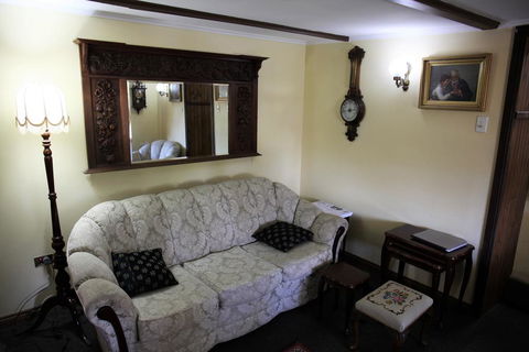 Ayers Burra - Accommodation Cairns 2