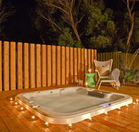 Azure Beach Retreat - Spa Luxury - Accommodation Cairns