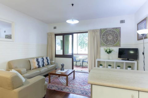 B2 Broadway Abode Close To Swan River, UWA & Hospitals - Accommodation Cairns 3