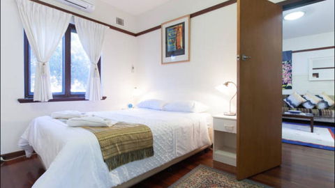 B4 Apartment Close To City, UWA, Nedlands & Swan River - Accommodation Cairns 1