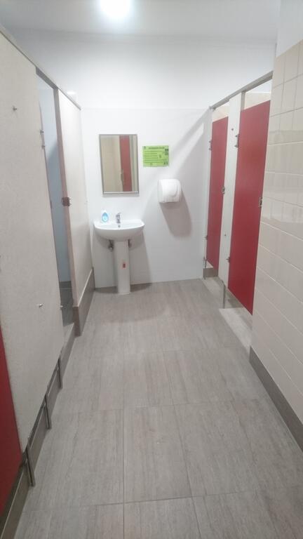 Backpackers Imperial Hotel - Accommodation Cairns 2