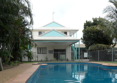 Bargara Beach Motor Inn - Accommodation Cairns 0