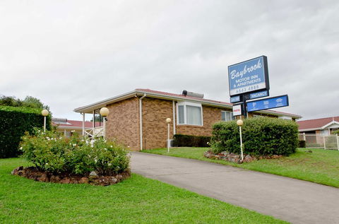 Baybrook Motor Inn - Accommodation Cairns 0