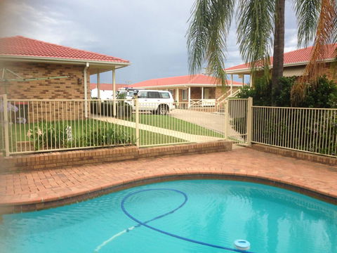 Baybrook Motor Inn - Accommodation Cairns 1