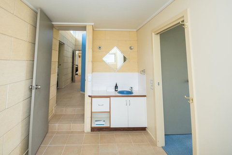 Bayview No 1 - Next To The Beach! - Accommodation Cairns 3