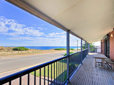 Beach House At Moana - Accommodation Cairns 0