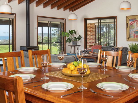 Beach House On Jones Beach - Kiama Accommodation - Accommodation Cairns 2