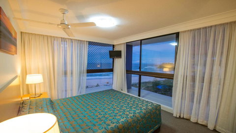 Beach House Seaside Resort - Accommodation Cairns 3
