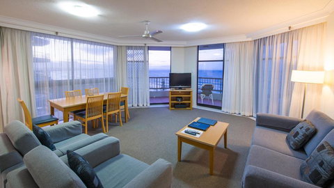 Beach House Seaside Resort - Accommodation Cairns 2