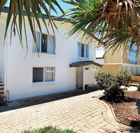 Beachcomber Unit 4- Beachside Unit - - Accommodation Cairns