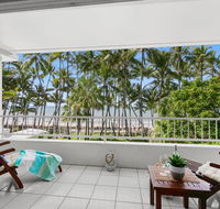 Beachfront Apt. In Alamanda Beachfront Resort 17 - Accommodation Cairns